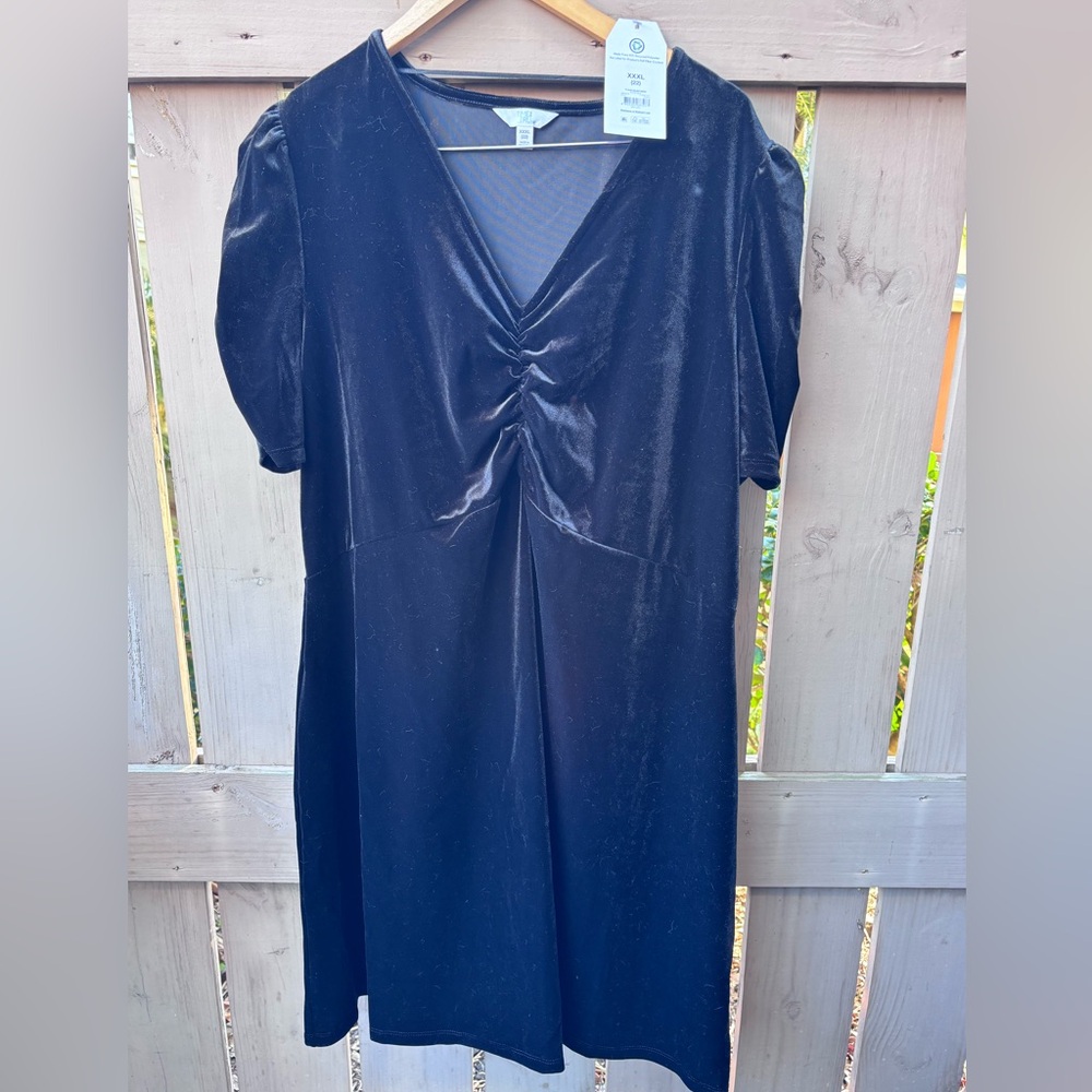 🎉NWT🎉 Black Velvet Midi Dress